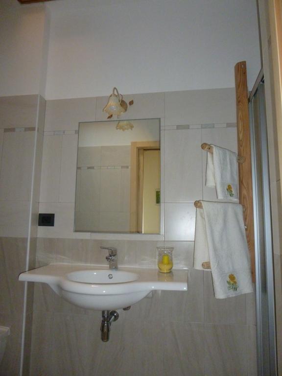 Agriturismo Fattoria Dalcastagne Torcegno Habitación foto